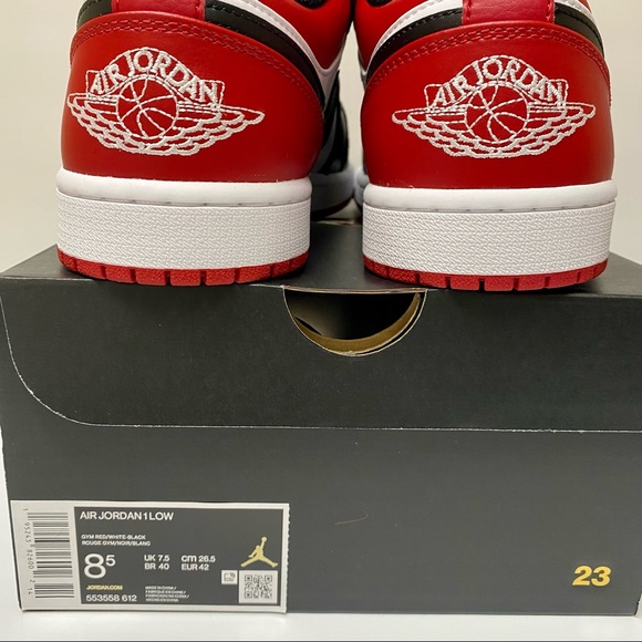 Air Jordan 1 Low 8.5 mens - Picture 10 of 11